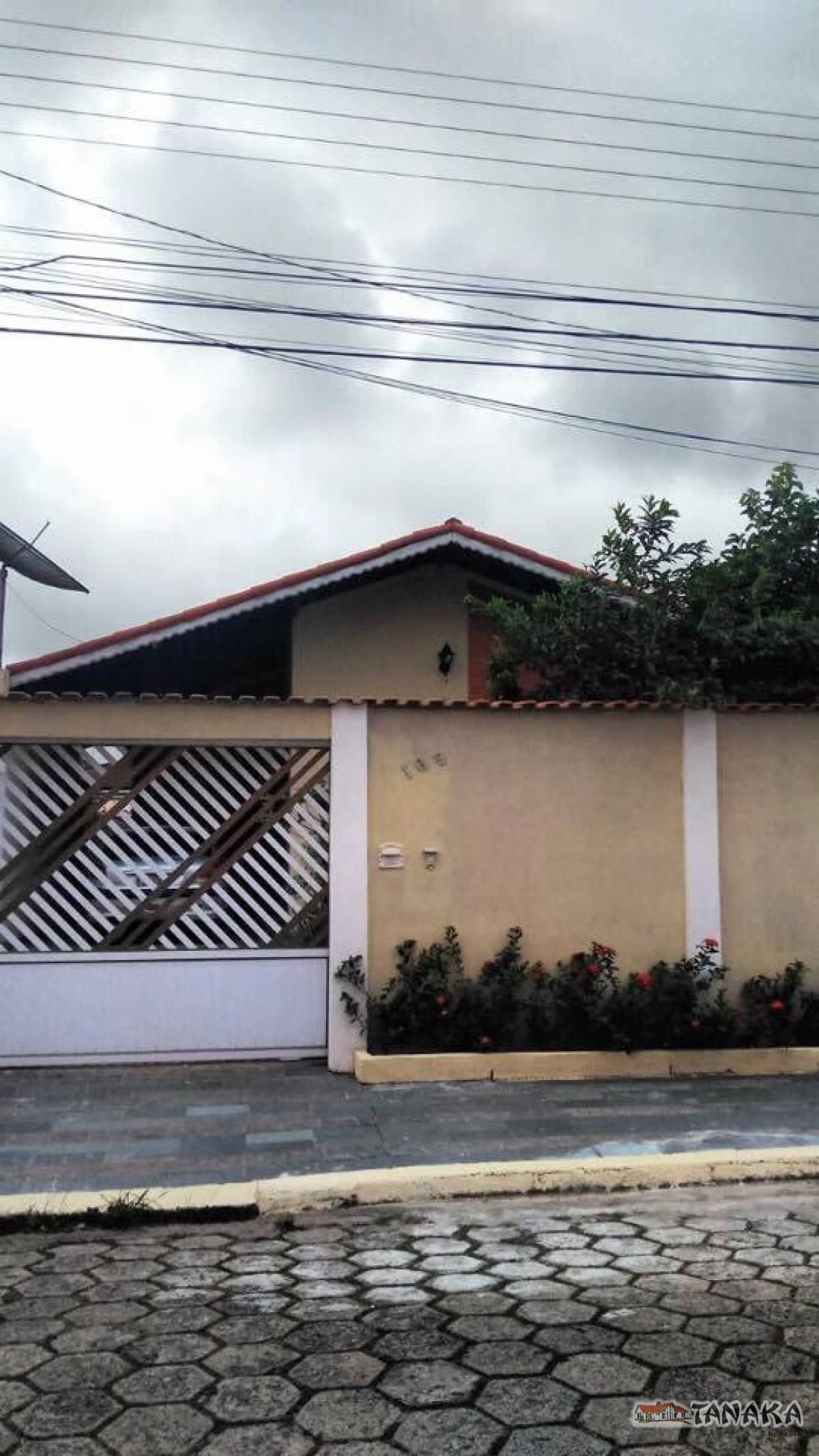 Casa em Peruíbe - Tanaka Imóveis