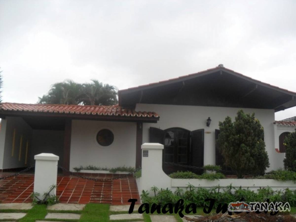 Casa em Peruíbe - Tanaka Imóveis